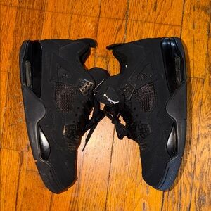 Black Cat Jordan 4